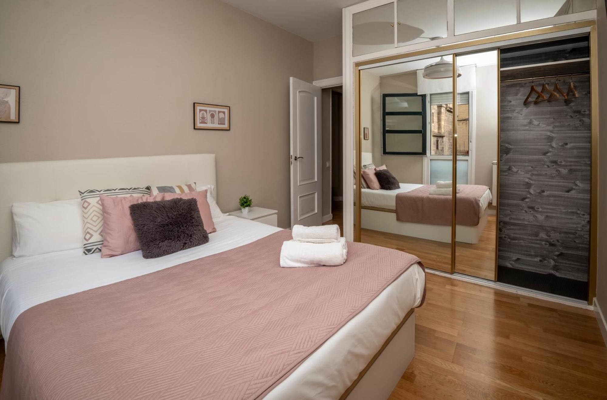 Santiago Tower Aire Ac Casco Antiguo By Appartement *